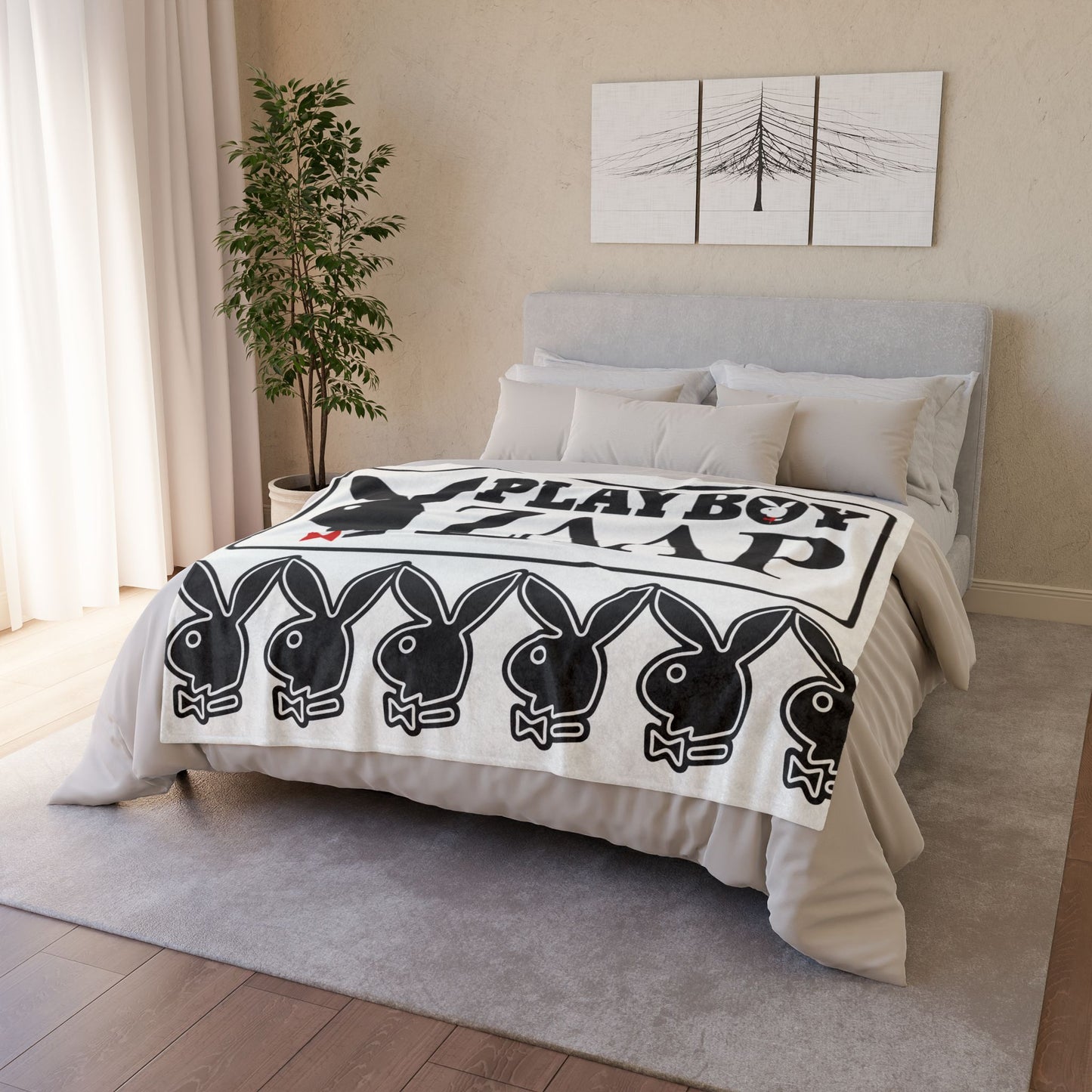 Playboy-Inspired Soft Polyester Blanket